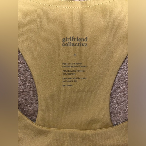 Girlfriend Collective Paloma Bra and Pocket Bike Shorts in Pear - Picture 3 of 5